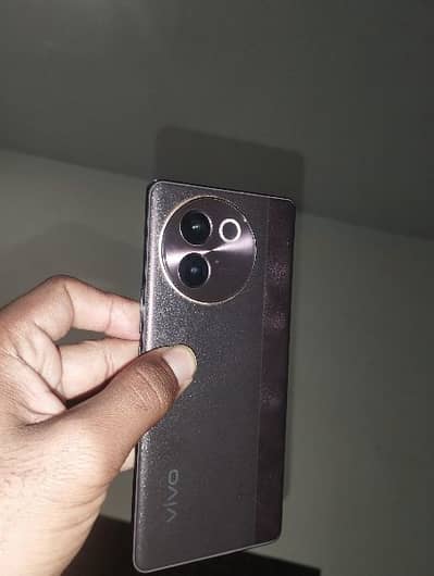 Vivo V30e Price final Condition 10/10