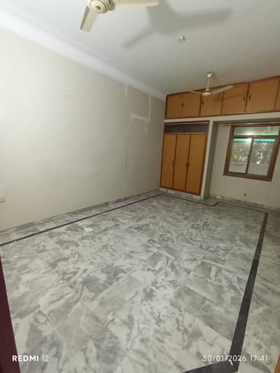 1st FLOOR PORTION WITH ROOF IN SEXTOR-Z, GULSHAN E MAYMAR