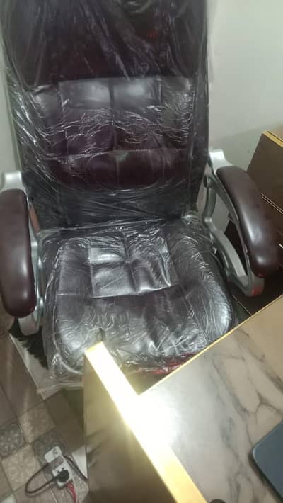 Luxury High-Back Executive Office Chair | Brand New Condition