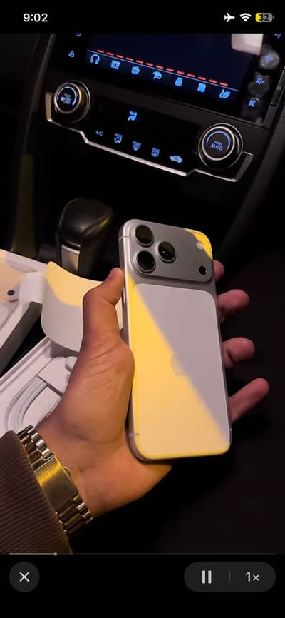 iphone 17pro max silver titanium