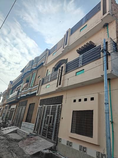 Prime Location 5 Marla House Is Available In Doctor Colony