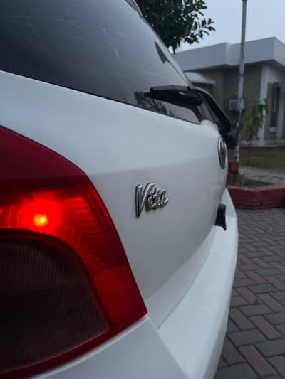 Toyota Vitz 7/13  Neet condition  1000CC Januan