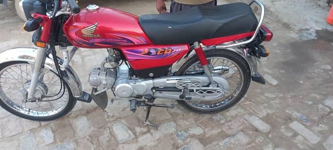 CD70 24 Model, 13000KM driven, All Genuine Bike