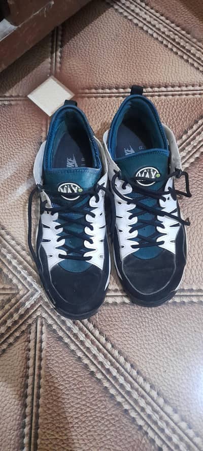 nike air jogars good condition 8.5 size hai