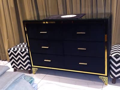 black valvet king size bed