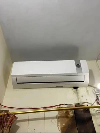 Gree 1.5 ton split Ac non inverter just cool