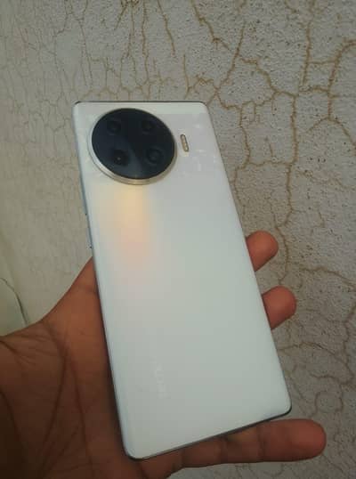 Tecno Spark 20 pro plus