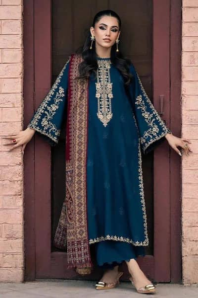 Embroidered Lawn Suit - Cash on Delivery"