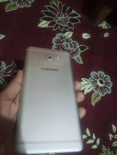 Samsung Galaxy c9 pro