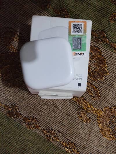 apple original 20w 3 pin adapter