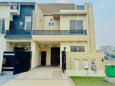 5 MARLA BRAND NEW HOUSE AVAILABLE FOR SALE (AT REASONABLE PRICE) IN ROYAL PALM CITI GUJRANWALA