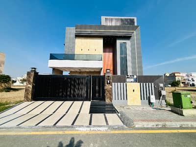 Main Boulevard with Service Road 10 Marla Designer House for sale