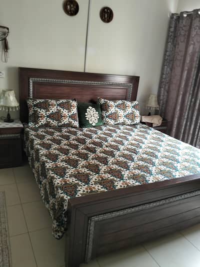 bed set with 2side table and dressing table