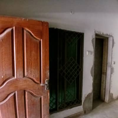 4 marla single story gray structure for sale