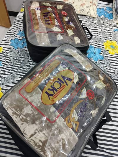 New Vicky original velvet bedsheet with comforter,