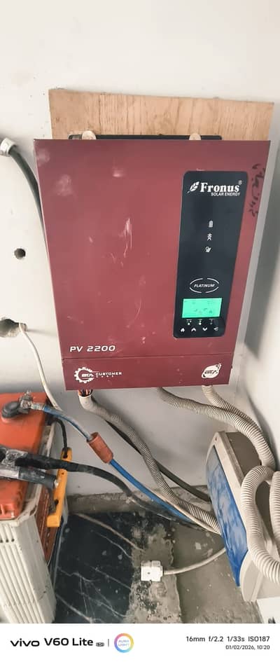 2.2 kilowatt ka inverter hai or 3500 TX battery b sale karni hai