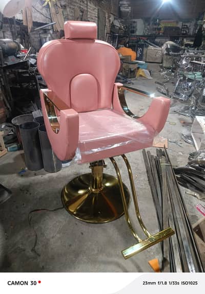 Barber chair/Cutting chair/ Shampoo unit/Trolly/Saloon Furniture.