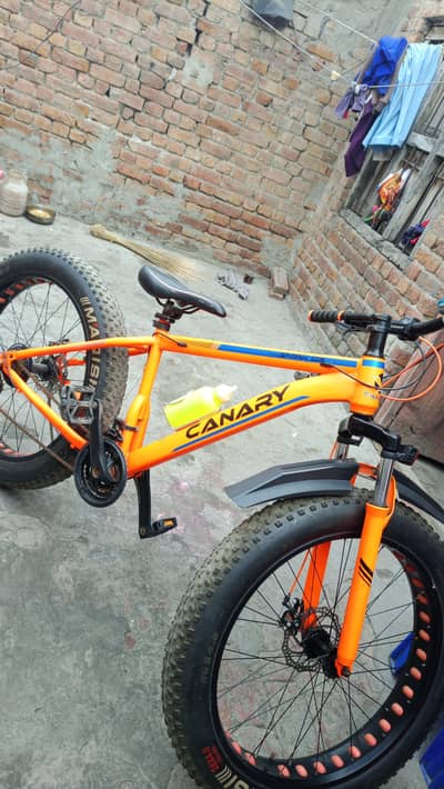 27 inch size fat tyre only 4 month used
