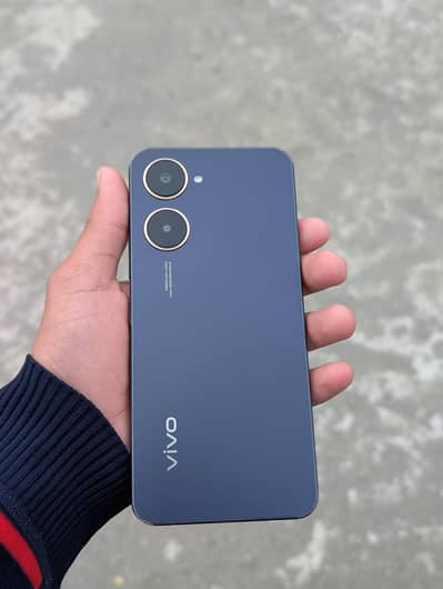 Vivo y03 For sale in good condition 4+4/64 gb exchange possible
