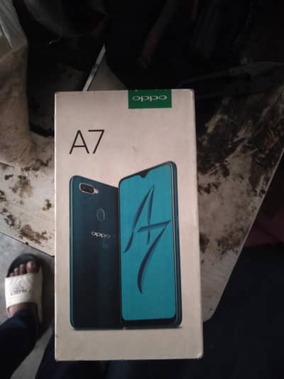 hiVivo a7 4/64 box k sath