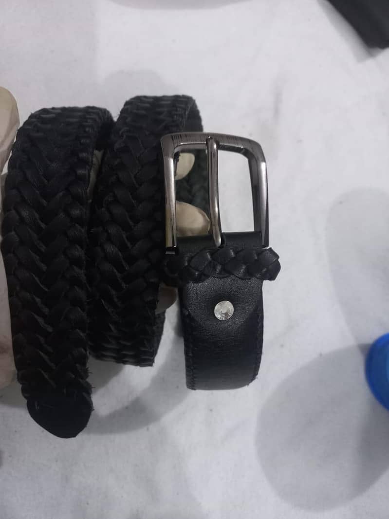 بیلٹ اس پائیدار مواد سے بنی  ہے، جس میں ونٹیج بوہیمین ہینڈ. ڈیزائن ہے 6