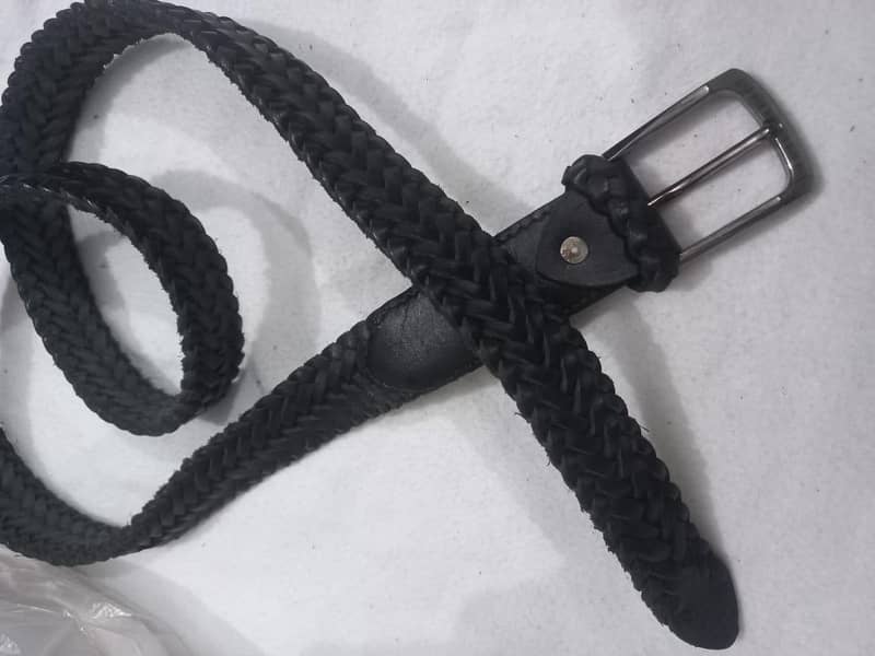 بیلٹ اس پائیدار مواد سے بنی  ہے، جس میں ونٹیج بوہیمین ہینڈ. ڈیزائن ہے 8