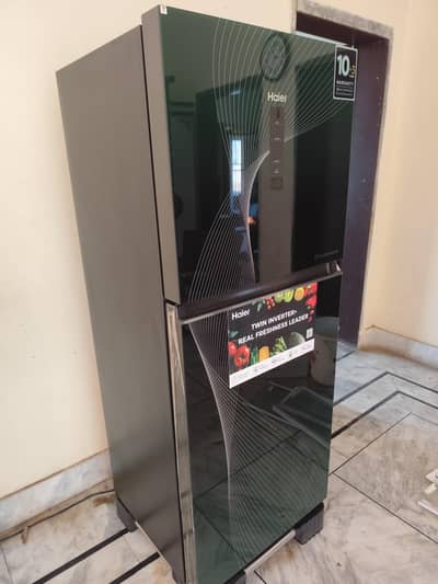 Glass Door Touch  Medium Size  pora din me 1 unit sy bhe kum leta hy