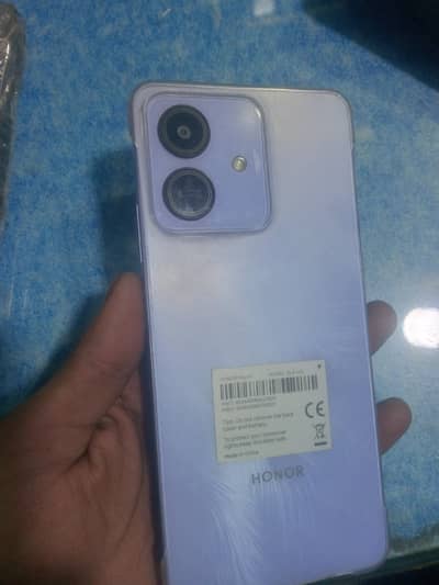 honor play 10 bilkul new mobile 3/64 with box charger 8month wrnty ava