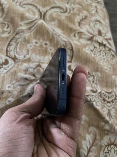 iphone 12 excellent condition 10/10