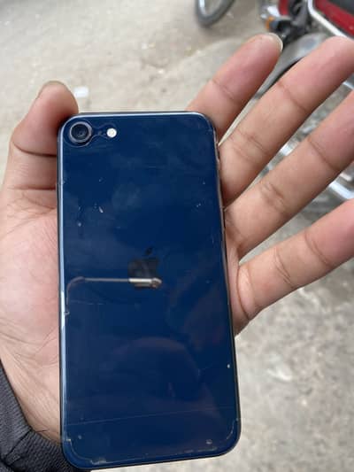 i phone se 3 64 gb all oky no any singal falt