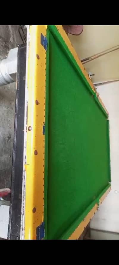 Snooker 6 feet and 12 feet