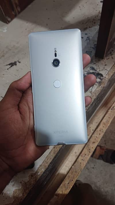 sony xz3.4. 64. pubg. 60. fps  urgent sale