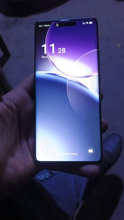 ital s25 ultra 16gb ram  256gb room