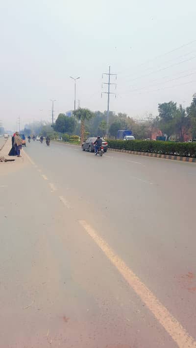 5 KANAL FOCTORY BUIDING FOR SALE IN MIAN MADR E MILLAT ROAD QUAID E AZAM INDUSTRIAL ESTATE