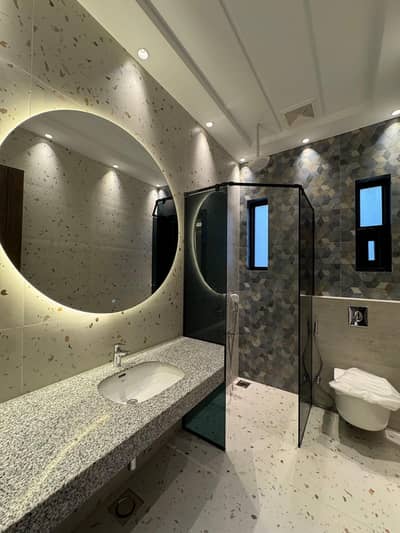 need Male & Female Staff Housekeeping For Luxury Washroom Cleaning