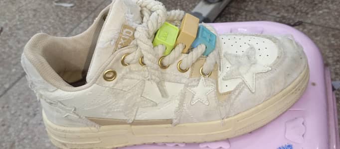 10/10 conditions low top star sneakers with cute charms Streetwear