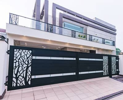 ONE KANAL MODERN FULLY RVT FURNISHED DREAM HOUSE WITH 15 KW SOLAR NEAR TO MACDONALDS