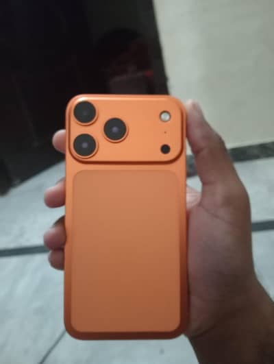 iPhone XR converted 17 pro 128 GB battery health 81%