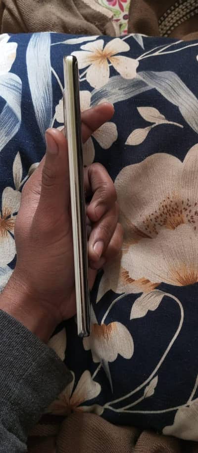 Tecno spark 20 pro plus