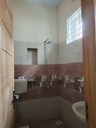 10marla 3beds DD TV lounge kitchen attached baths neat clean upper portion for rent in G 13 3 islamabad saprete meters pani bijli and