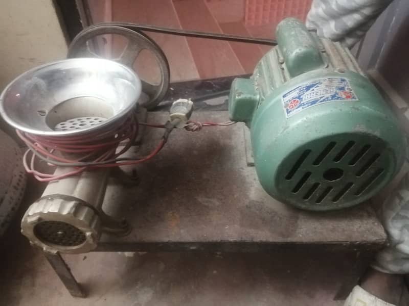 Meat grinder machine 0
