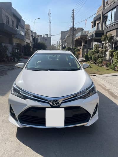 Toyota Grande 1.8 2022 Beige Interior