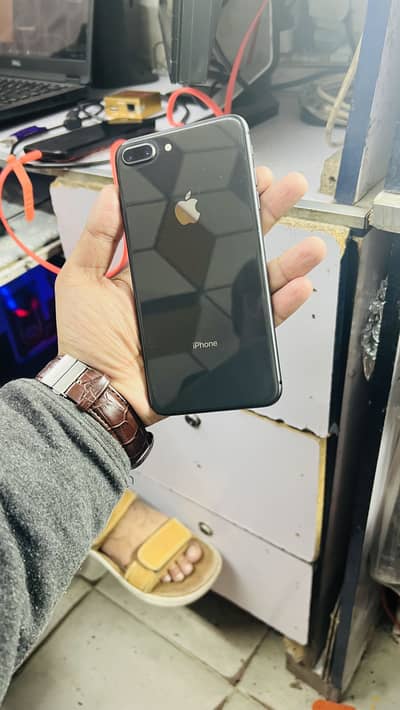 Apple iPhone 8 Plus 256GB | 10/9 Condition | Non-PTA | Water Pack