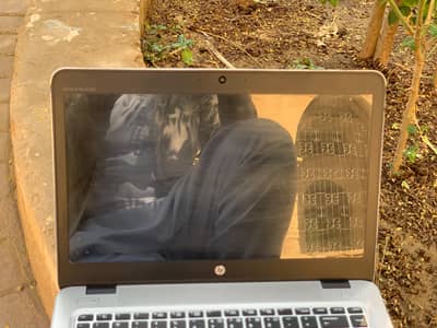 HP Core i7 6th gen 840 G3 8 GB Ram 256 GB SSD 128 MB Graphic Card