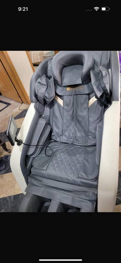JC Buckman Massage Chair / Massager / Recliner / Electric massager