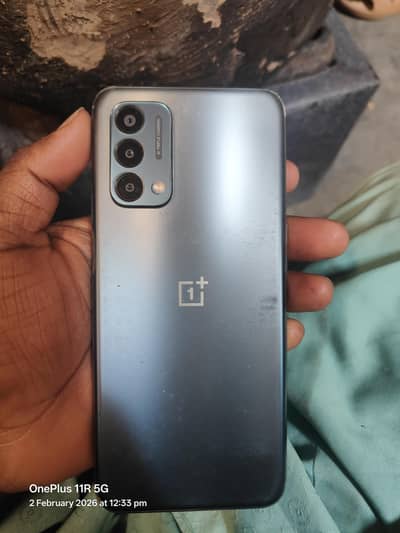 OnePlus n200 only box hai used 03107102832 WhatsApp number