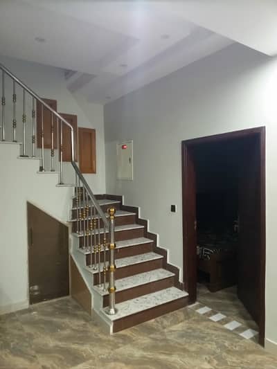 Per day house for rent available