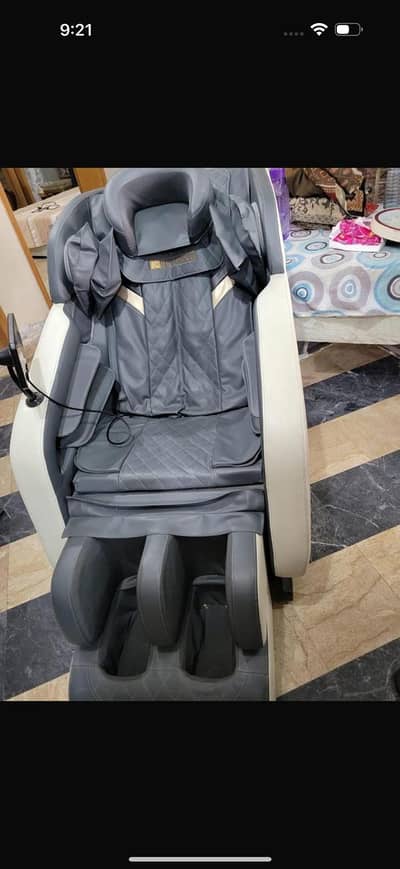 JC Buckman Massage Chair / Massager / Recliner / Electric massager