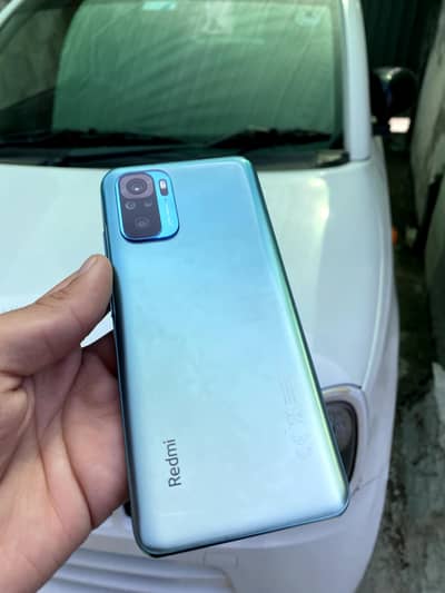 Redmi Note 10 Super Amoled display