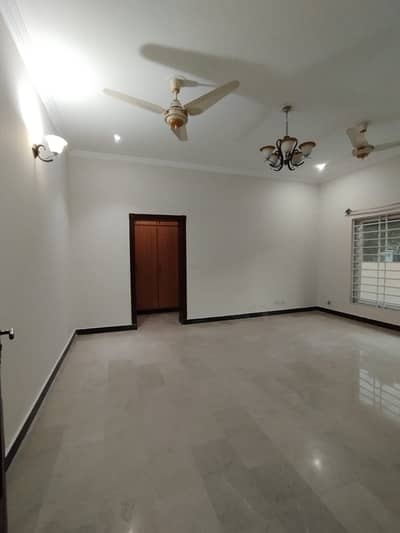 Ideal House For rent In Bahria Town Phase 8 - Block D